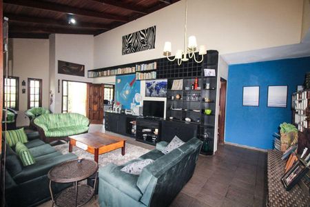 8_photo/94cfaa7faf.3540367e7697d24d-ATLAS-eefb8e94-d7dc-4cb2-bca6-70401e017160.jpg de casa à venda com 3 quartos, 420m² em Granja Viana II, Cotia