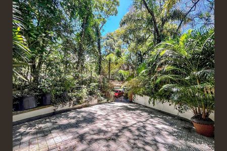 9_photo/94cfaa80af.ff814dd41d6488d0-ATLAS-12590b91-bf18-4b87-b2ed-e2fb303d1236.jpg de casa à venda com 4 quartos, 333m² em Granja Viana II, Cotia