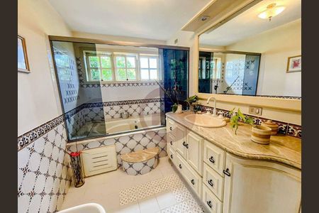 5_photo/94cfaa80af.ff814dd41d6488d0-ATLAS-323f7a4a-e370-41f2-8422-1d45742a434b.jpg de casa à venda com 4 quartos, 333m² em Granja Viana II, Cotia