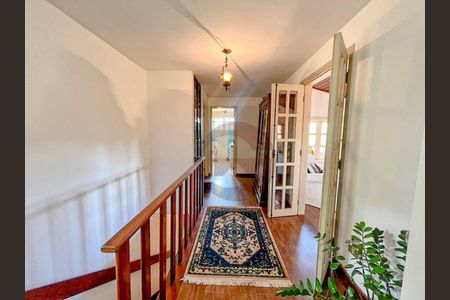 8_photo/94cfaa80af.ff814dd41d6488d0-ATLAS-ae4ca360-1e75-472e-9f9b-0161199e92cd.jpg de casa à venda com 4 quartos, 333m² em Granja Viana II, Cotia