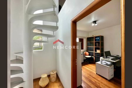 31_photo/94cfaa877b.93b8fa184532727f-ATLAS-c82a85d2-6fbd-48d0-a040-de2e7d578d97.jpg de casa à venda com 4 quartos, 423m² em Granja Viana II, Cotia