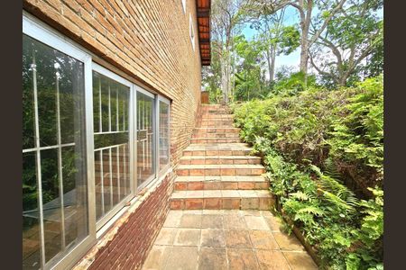 4_photo/94cfaa8a57.c1b48a3eb9e6da09-ATLAS-a00feacf-5b80-42bd-b002-c7bac8556b29.jpg de casa à venda com 4 quartos, 400m² em Algarve, Cotia