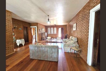 4_photo/94cfaa8a57.c1b48a3eb9e6da09-ATLAS-ed41e71f-ca18-40e9-87e9-c2ce11a588dd.jpg de casa à venda com 4 quartos, 400m² em Algarve, Cotia