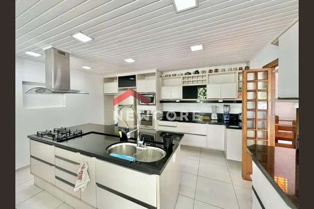 9_photo/94cfaa8a8b.bd6af2d900c57154-ATLAS-e806d229-6441-403e-85ff-ecd6fc3db656.jpg de casa à venda com 3 quartos, 473m² em Algarve, Cotia