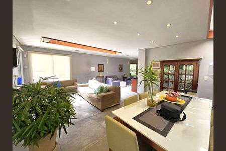 11_photo/94cfaa8ad1.98a2f1197ddc2320-ATLAS-ea415022-cfd3-4de8-a9fc-753abe26a2a5.jpg de casa à venda com 3 quartos, 400m² em Algarve, Cotia