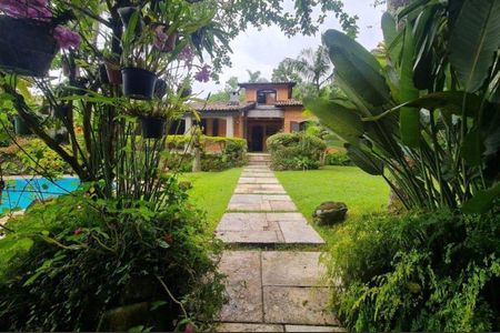 4_photo/94cfaa8b1b.84e26749ec0ff23f-ATLAS-a61b8128-d34e-4d1f-a42b-359fbab48527.jpg de casa à venda com 4 quartos, 409m² em Algarve, Cotia