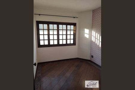 17_photo/94cfaa8e09.588d4a7fb74764b6-ATLAS-42b9aa8a-7162-4d02-aa06-9695d1b9a7fa.jpg de casa à venda com 8 quartos, 270m² em Jardim Fontana, Cotia