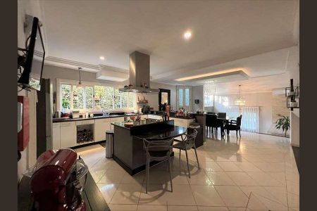 7_photo/94cfaa8e9f.50dcffd0bfa00027-ATLAS-d27b6b62-e54c-4a9c-a017-a61002c8dbc0.jpg de casa à venda com 4 quartos, 496m² em Jardim Sao Vicente, Cotia