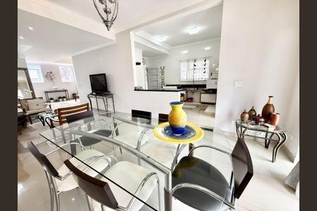 14_photo/94cfaa8ea1.9612c2c0390caf5f-ATLAS-d99ba4b3-dddd-444b-99ed-9193f65e8b45.jpg de casa à venda com 3 quartos, 220m² em Jardim Sao Vicente, Cotia