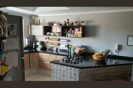 12_photo/94cfaa908b.3e1b4b7d4b39a1bc-ATLAS-8f38316a-8d91-4c8e-9ed8-314a17464d5e.jpg de casa à venda com 2 quartos, 159m² em Parque Sao George, Cotia