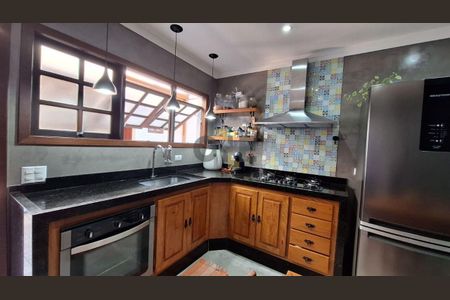 11_photo/94cfaa90a9.fe96b63aec789ef1-ATLAS-b13a5ade-a871-44f9-9f8f-7bd56a6072f0.jpg de casa à venda com 3 quartos, 130m² em Parque Sao George, Cotia