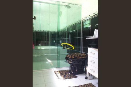 6_photo/94cfaa90af.5a85c5bdfef41cf9-ATLAS-5d2ff4c1-a089-47cf-b3d8-5b6c7a6d23d0.jpg de casa à venda com 3 quartos, 310m² em Parque Sao George, Cotia