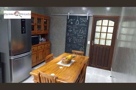 8_photo/94cfaa90af.85fbdac95df6834f-ATLAS-8d6e115b-99bb-488f-a274-a3ff55b02454.jpg de casa à venda com 3 quartos, 174m² em Parque Sao George, Cotia