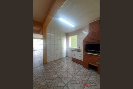 2_photo/94cfaa90c1.dc8bbd111761e841-ATLAS-0b925f7c-7ecb-4cf3-bfca-6cb8a209ddcf.jpg de casa à venda com 3 quartos, 213m² em Parque Sao George, Cotia