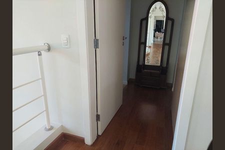 6_photo/94cfaa932f.8e927f3430f5a69c-ATLAS-4c1f300e-e9dd-47fb-bad3-481292411da9.jpg de casa de condomínio à venda com 3 quartos, 450m² em Cemucam, Cotia