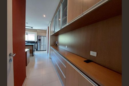 11_photo/94cfaa932f.8e927f3430f5a69c-ATLAS-9d39f48d-a7d1-4f24-af5f-6c3bfef3af13.jpg de casa de condomínio à venda com 3 quartos, 450m² em Cemucam, Cotia