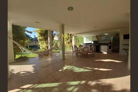 9_photo/94cfaa9353.9b0e853e47463488-ATLAS-ee349e1b-3ccf-44aa-bdbc-e92b88e787f7.jpg de casa de condomínio à venda com 5 quartos, 1431m² em Jardim Passargada I, Cotia