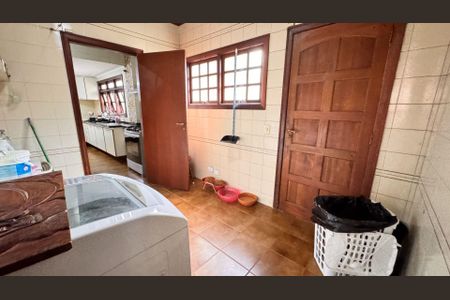 6_photo/94cfaa939d.1ee954665fa22826-ATLAS-2cd65238-bfd1-4aea-a17f-ca82005b934a.jpg de casa à venda com 4 quartos, 450m² em Cemucam, Cotia