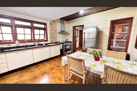 11_photo/94cfaa939d.1ee954665fa22826-ATLAS-8f55e406-4224-4aad-8dff-aa981a91bbc9.jpg de casa de condomínio à venda com 4 quartos, 450m² em Cemucam, Cotia