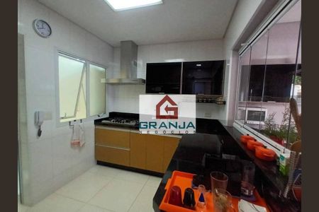 10_photo/94cfaa94b5.2f15d505e37c7ac5-ATLAS-3cd03408-39ce-4fbc-b9fa-b85e51f10d75.jpg de casa de condomínio à venda com 3 quartos, 180m² em Jardim Passargada I, Cotia