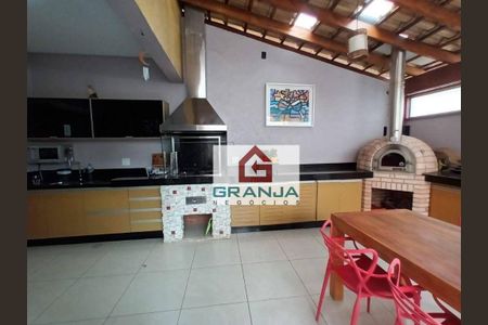 7_photo/94cfaa94b5.2f15d505e37c7ac5-ATLAS-a778c0f9-3131-4813-8d0a-8a4f75e34953.jpg de casa de condomínio à venda com 3 quartos, 180m² em Jardim Passargada I, Cotia