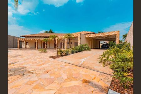 4_photo/94cfaa94b5.f861ecc718bdcbd7-ATLAS-4d3f12d4-edfe-4bb1-b55e-defbb61e7141.jpg de casa à venda com 4 quartos, 308m² em Jardim Passargada I, Cotia