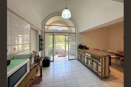 8_photo/94cfaa94b7.ceff8192393c33de-ATLAS-2d4cdec5-9743-4d06-8baa-c5f138ae6e35.jpg de casa à venda com 3 quartos, 309m² em Jardim Passargada I, Cotia