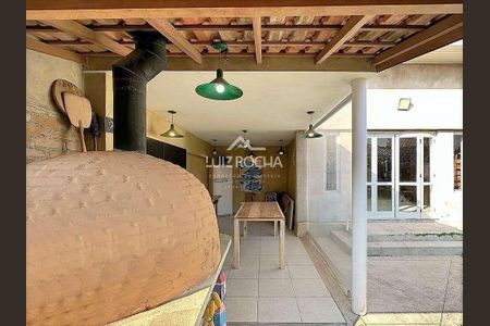 2_photo/94cfaa94b7.ceff8192393c33de-ATLAS-2e534b82-b0bd-4732-b026-19bbcc1bbfda.jpg de casa à venda com 3 quartos, 309m² em Jardim Passargada I, Cotia