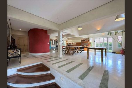 10_photo/94cfaa94b7.ceff8192393c33de-ATLAS-533bfcf9-4d9e-4377-9bbd-88c3cf5952a5.jpg de casa à venda com 3 quartos, 309m² em Jardim Passargada I, Cotia