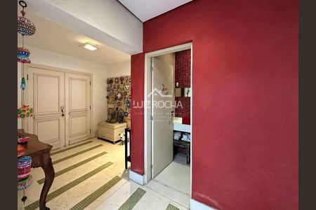 10_photo/94cfaa94b7.ceff8192393c33de-ATLAS-d4e14eca-2d57-4a91-abf9-646c457d96bd.jpg de casa à venda com 3 quartos, 309m² em Jardim Passargada I, Cotia