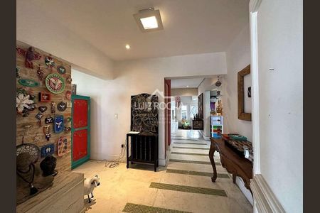 13_photo/94cfaa94b7.ceff8192393c33de-ATLAS-db738ca7-e528-4177-b42f-02341f0e30ea.jpg de casa à venda com 3 quartos, 309m² em Jardim Passargada I, Cotia