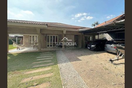 7_photo/94cfaa94b7.ceff8192393c33de-ATLAS-e1ad2811-3f0c-45bb-90a6-2d08a0528908.jpg de casa à venda com 3 quartos, 309m² em Jardim Passargada I, Cotia