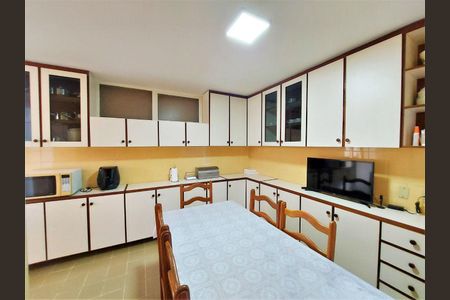 6_photo/94cfaa94d5.38153d79977beed0-ATLAS-d4fc4dd1-986e-42de-8aac-89e940ecf704.jpg de casa de condomínio à venda com 4 quartos, 430m² em Jardim Passargada I, Cotia