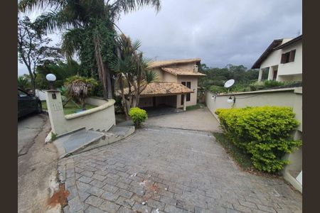 2_photo/94cfaa950f.ceff8192393c33de-ATLAS-ee408c0b-0b77-4139-9885-7f2b32e9619b.jpg de casa à venda com 4 quartos, 500m² em Jardim Passargada I, Cotia