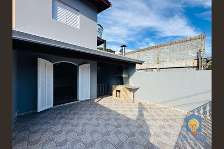 4_photo/94cfaa95b9.c202053c0eb79174-ATLAS-1fed2788-e3d0-49da-adb5-9a699dfa232f.jpg de casa à venda com 3 quartos, 191m² em Parque Sao George, Cotia