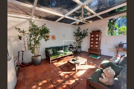 33_photo/94cfaa95e7.9eecf551d6c01c31-ATLAS-eb910735-cf76-47a9-ba40-34fa91912afe.jpg de casa à venda com 3 quartos, 290m² em Vila Santo Antonio de Carapicuiba, Cotia
