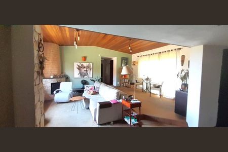 8_photo/94cfaa95f7.9c5959cca0926d06-ATLAS-5c957ef6-63c8-4b85-a285-c25123664eac.jpg de casa à venda com 5 quartos, 270m² em Vila Santo Antônio, Cotia