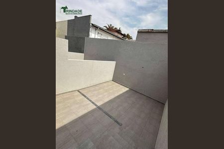 24_photo/94cfaa966f.1b6e9f45191cebb6-ATLAS-fd58bbc7-fd35-452a-8e65-b4c1912bc9b3.jpg de casa à venda com 3 quartos, 118m² em Parque Sao George, Cotia