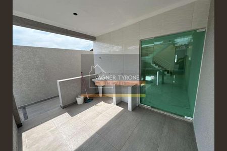 13_photo/94cfaa966f.cba9474eaf1c4fd4-ATLAS-e48fa099-9c96-4ded-829d-fa58bea660d9.jpg de casa à venda com 3 quartos, 117m² em Parque Sao George, Cotia