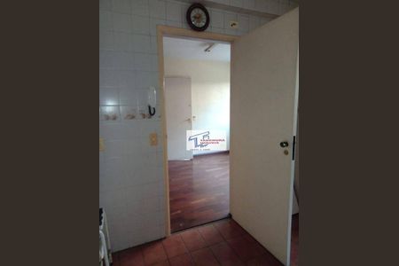 4_photo/94cfaa9773.5bad2691e7fcb355-ATLAS-38b0e4f3-6abf-49c7-8fc0-c7c797493e5d.jpg de apartamento à venda com 2 quartos, 64m² em Parque Sao George, Cotia