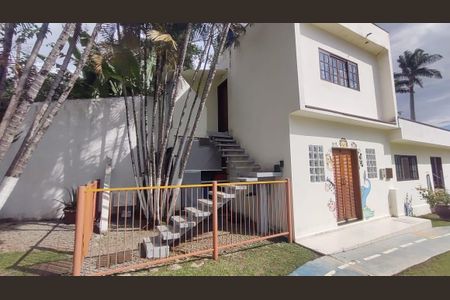 3_photo/94cfaa97ed.5138e2b24b90eb69-ATLAS-c17c258d-a4b9-4106-af5e-5e9c07be7ac2.jpg de casa à venda com 4 quartos, 240m² em Vila Santo Antônio, Cotia