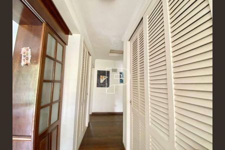 7_photo/94cfaa9879.1aa5b8f538f3adaf-ATLAS-24575e57-2ee5-48a1-b851-514e9fdc8c2f.jpg de casa à venda com 4 quartos, 433m² em Vila Santo Antonio de Carapicuiba, Cotia