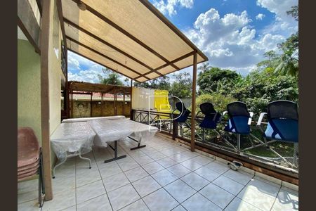 2_photo/94cfaa9879.1aa5b8f538f3adaf-ATLAS-40c8b9e6-e987-4783-a568-b97a442db4db.jpg de casa à venda com 4 quartos, 433m² em Vila Santo Antonio de Carapicuiba, Cotia