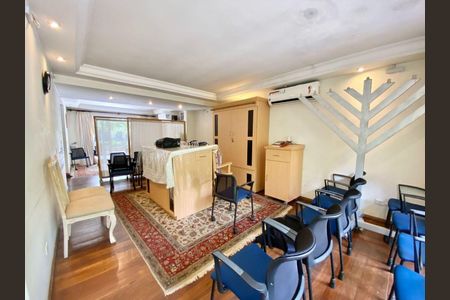 12_photo/94cfaa9879.1aa5b8f538f3adaf-ATLAS-5c3cf118-0e71-4a4f-bcb6-42b53a57bc41.jpg de casa à venda com 4 quartos, 433m² em Vila Santo Antonio de Carapicuiba, Cotia