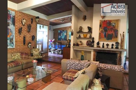 9_photo/94cfaa989f.1c30879e3ee593f9-ATLAS-b27fe2fa-092f-4a89-8a63-1d09b80ac063.jpg de casa à venda com 3 quartos, 492m² em Vila Santo Antônio, Cotia