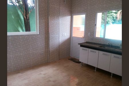 5_photo/94cfaa98b1.1ad5fb952b026013-ATLAS-49211b98-01ff-43d8-a1f1-83f2a4a1bde2.jpg de casa para alugar com 2 quartos, 90m² em Vila Santo Antonio de Carapicuiba, Cotia