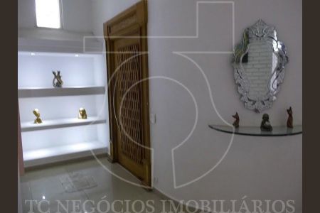 3_photo/94cfaa98cb.d881307b5135e420-ATLAS-885ef2ef-9678-4e63-9fd1-0c1422361f9d.jpg de casa à venda com 4 quartos, 484m² em Vila Santo Antônio, Cotia