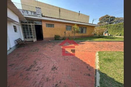 42_photo/94cfaa99e1.d1265443f33742d1-ATLAS-ca62d96b-7e5c-49e7-98f1-b22d40c30539.jpg de casa à venda com 6 quartos, 334m² em Parque Sao George, Cotia