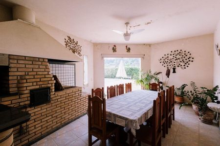 5_photo/94cfaa9a23.9132497718f969a5-ATLAS-23d9cce4-8fd7-41bf-868a-3f95bb60a00b.jpg de casa à venda com 4 quartos, 222m² em Jardim Mediterraneo, Cotia