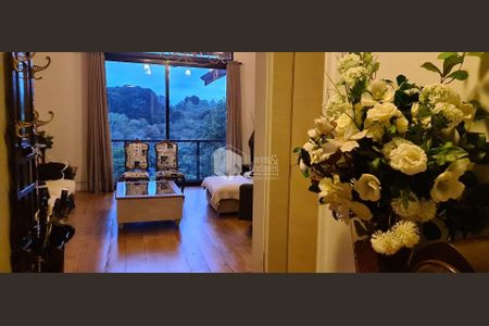 2_photo/94cfaa9a4d.e98ed2530eefd725-ATLAS-693a7d2e-5471-4538-9d93-83f857e28a7a.jpg de casa à venda com 3 quartos, 900m² em Jardim Mediterraneo, Cotia